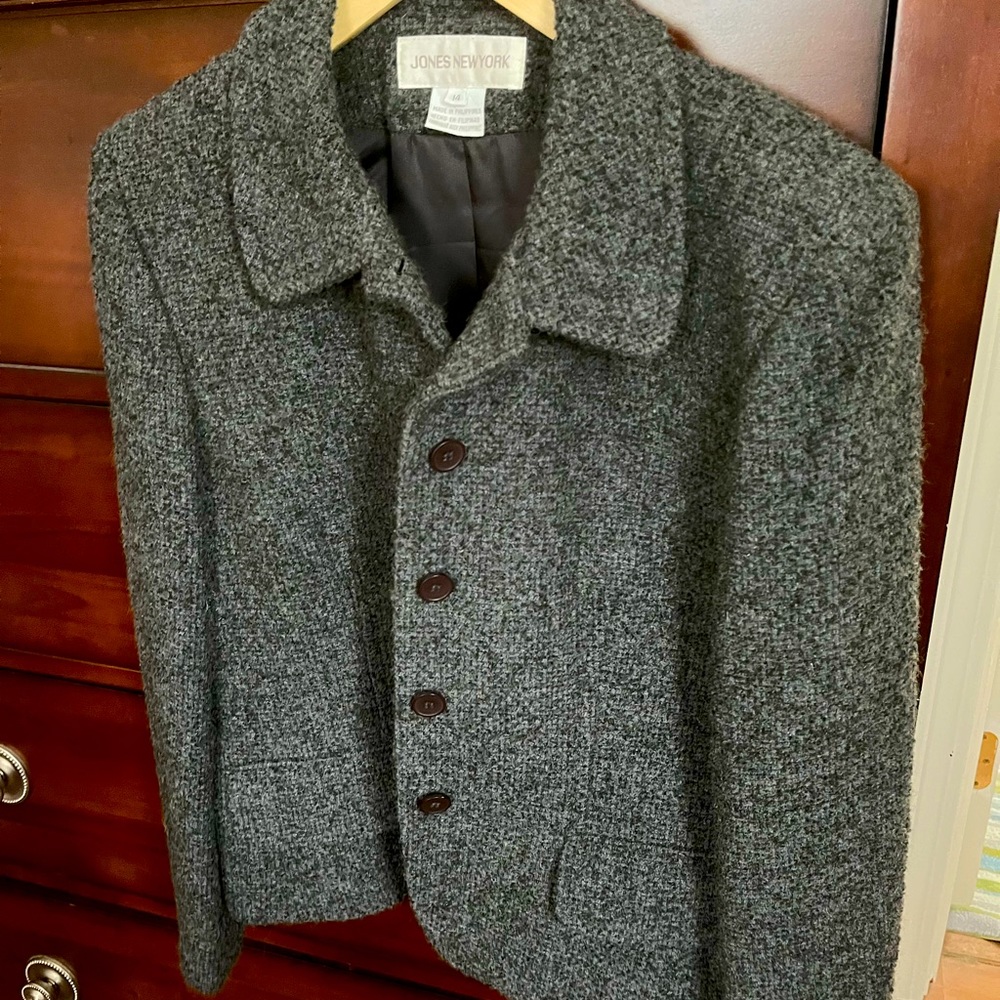 Classic Tweed Women’s Short Jacket, Jones New York, Size 14